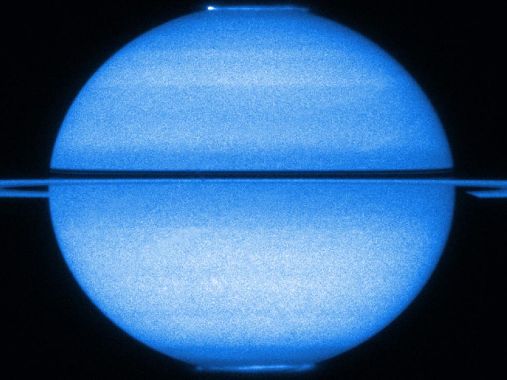 Weird Saturn Radio Signals Puzzle Astronomers